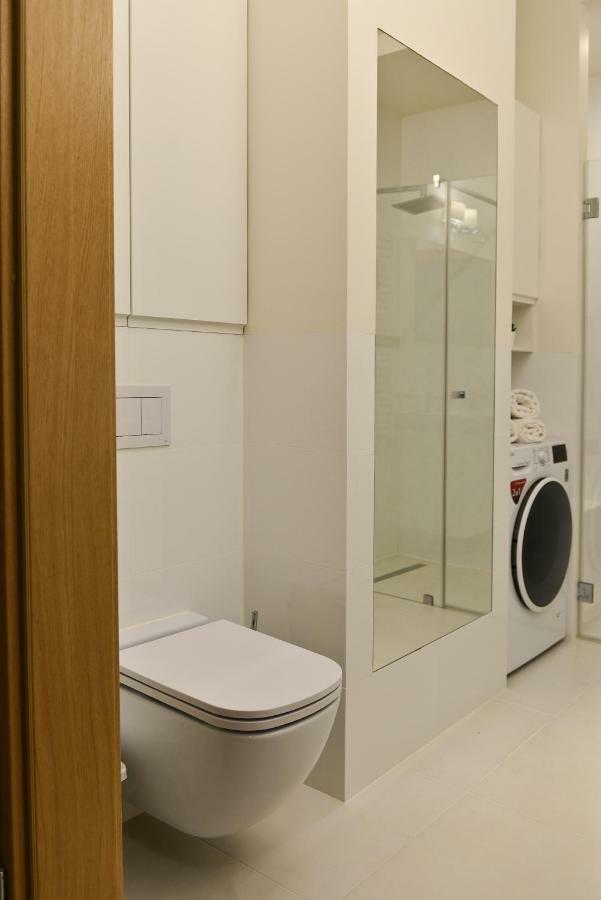 La Gioia Elegant Spacious Apartment クラクフ エクステリア 写真